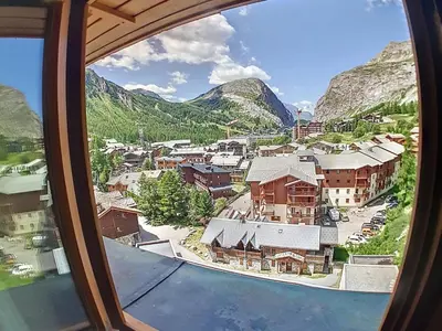 Vue générale sur la montagne ou vue sur la montagne depuis l'appartement
