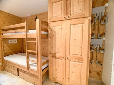 Un ou plusieurs lits dans un hébergement de l'établissement Appartement Confortable Pied des Pistes avec Balcon - FR-1-502-269
