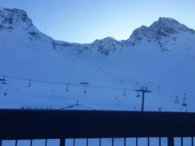 L'établissement Appartement 2 pièces confortable avec balcon au pied des pistes - FR-1-502-288 en hiver