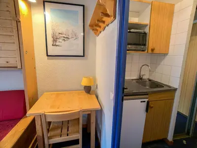 Cuisine ou kitchenette dans l'établissement Studio au pied des pistes avec balcon - Animaux acceptés - FR-1-502-342