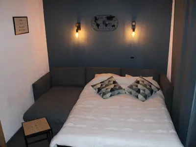 Un ou plusieurs lits dans un hébergement de l'établissement Studio rénové 2019 · Ski aux pieds · Balcon · 4 pers - FR-1-181-1997