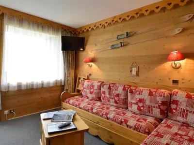 Coin salon dans l'établissement Appartement skis aux pieds, 6 pers, balcon - FR-1-181-2045