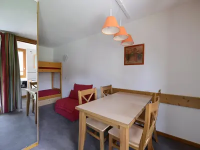 Coin salon dans l'établissement Studio divisible 4 pers · Accès pistes · Animaux admis · Belle Plagne - FR-1-181-2083