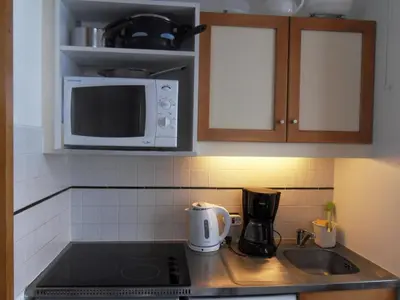 Cuisine ou kitchenette dans l'établissement Studio tout confort 3/4 pers. - Centre station - Vue pistes - Casier à skis - FR-1-181-2087