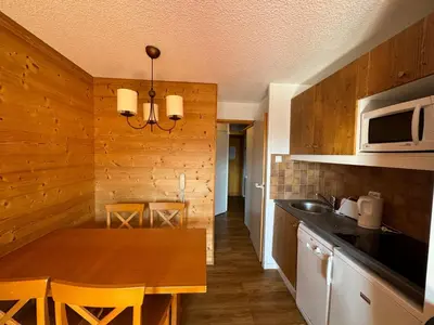 Cuisine ou kitchenette dans l'établissement Studio au pied des pistes avec animaux admis - FR-1-181-2209