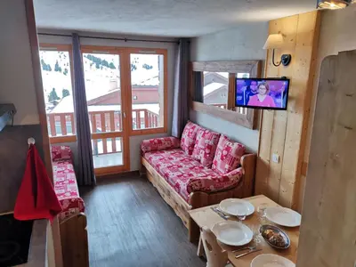 Télévision ou salle de divertissement dans l'établissement Appartement rénové · Pied des pistes · Animaux admis · Parking · 5 pers - FR-1-181-2136