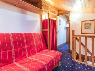 Coin salon dans l'établissement Appartement 3 pièces avec balcon, skis aux pieds - FR-1-346-348