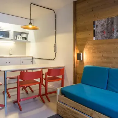 Studio rénové ski aux pieds avec balcon - FR-1-346-360