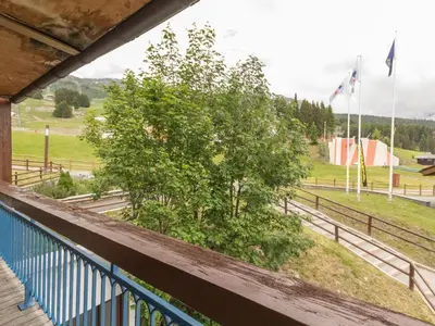 Jardin de l'établissement Appartement 2 pièces · Balcon · Wifi gratuit - FR-1-346-407