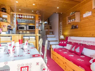 Cuisine ou kitchenette dans l'établissement Duplex confortable, proche des pistes, balcon sud - FR-1-346-412