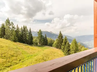 Vue générale sur la montagne ou vue sur la montagne depuis l'appartement