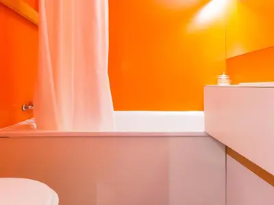 Salle de bains dans l'établissement Studio lumineux proche centre, balcon sud, 4 pers. - FR-1-346-445