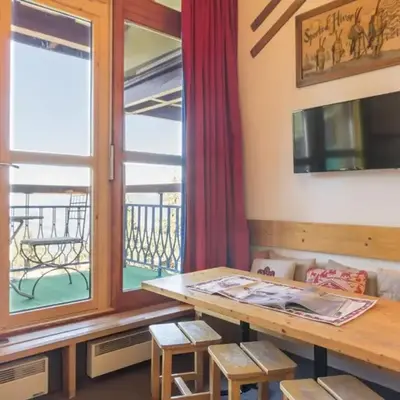 Studio mezzanine pour 6 pers. proche pistes avec balcon et Wifi - FR-1-346-413
