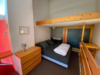 Un ou plusieurs lits dans un hébergement de l'établissement Studio cosy à Les Arcs 1800, ski aux pieds, 4 pers. - FR-1-346-459