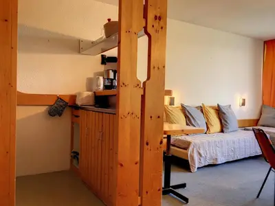 Cuisine ou kitchenette dans l'établissement Appartement lumineux · 5 personnes · Balcon ensoleillé - FR-1-346-484