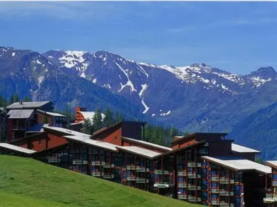 Vue générale sur la montagne ou vue sur la montagne depuis l'appartement