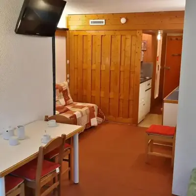 Studio confortable à la montagne skis aux pieds avec balcon - FR-1-346-503