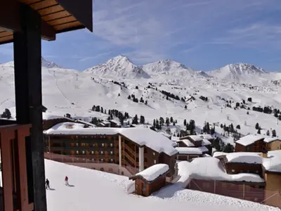 L'établissement Appartement skis aux pieds, balcon, 6 personnes - FR-1-181-2296 en hiver