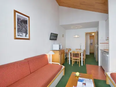Cuisine ou kitchenette dans l'établissement Appartement skis aux pieds, balcon, 6 personnes - FR-1-181-2296