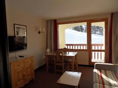 Télévision ou salle de divertissement dans l'établissement Appartement à Belle Plagne, accès pistes, 4 pers. - FR-1-181-2317