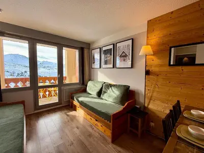 Coin salon dans l'établissement Appartement rénové accès pistes 5 pers. - FR-1-181-2427