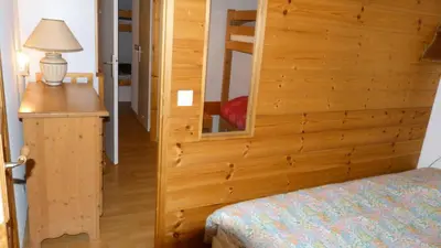 Un ou plusieurs lits dans un hébergement de l'établissement Résidence Aiguille Grive Bat Iii - Appartement 2 pièces 6 personnes en duplex, skis aux pieds, dans le village de Charmettoger à Arc 1800 MAE-1696