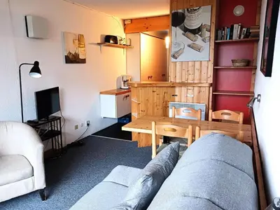 Cuisine ou kitchenette dans l'établissement Résidence Bel Aval - Studio pour 4 personnes à Arc 2000 proche des pistes, des commerces et de la patinoire MAE-1965