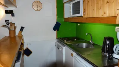 Cuisine ou kitchenette dans l'établissement Résidence Aiguille Grive Bat Iii - Appartement 2 pièces 6 personnes en duplex, skis aux pieds, dans le village de Charmettoger à Arc 1800 MAE-2032