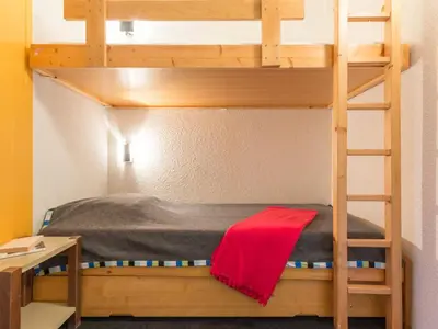 Un ou plusieurs lits superposés dans un hébergement de l'établissement Studio confortable pour 5 pers, proche centre station - FR-1-346-449