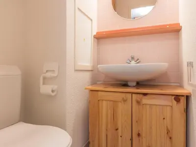 Salle de bains dans l'établissement Duplex lumineux skis aux pieds avec balcon - FR-1-346-438