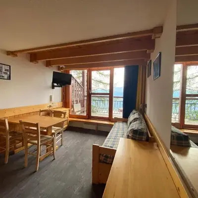 Duplex lumineux skis aux pieds avec balcon - FR-1-346-438