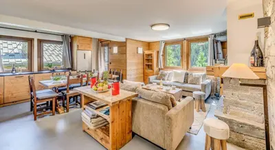 Coin salon dans l'établissement Chalet Napoleon - Chalet - 108m2 - 5 chambres, 5 salles de bain MAE-2014