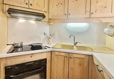 Cuisine ou kitchenette dans l'établissement Résidence Le Rosset - JOLI 2 PIECES 4 PERSONNES IDEALEMENT SITUE MAE-1823