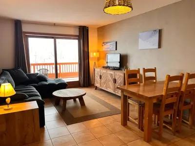 Télévision ou salle de divertissement dans l'établissement Appartement station Sainte Foy Tarentaise