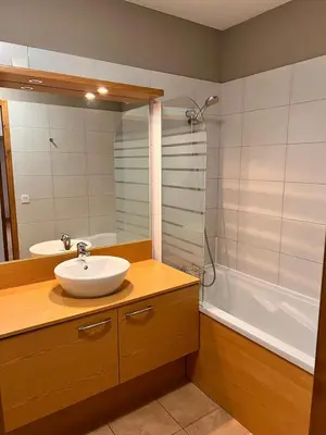Salle de bains dans l'établissement Appartement station Sainte Foy Tarentaise