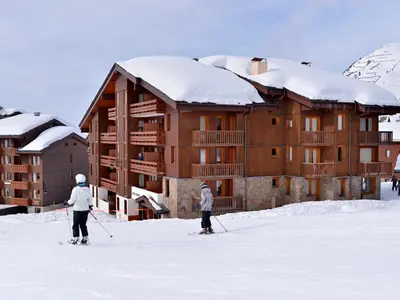 L'établissement Studio skis aux pieds avec balcon, 3/4 pers., WiFi - FR-1-181-2258 en hiver