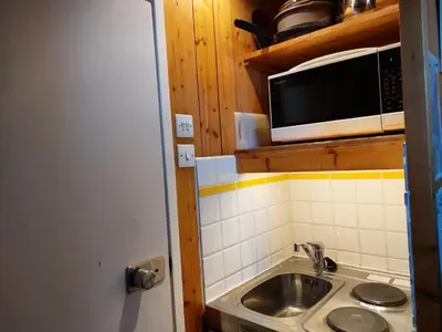 Cuisine ou kitchenette dans l'établissement Résidence Nova - Studio pour 2 personnes, au coeur de la station d'Arc 1800 dans le village des Villards MAE-2221