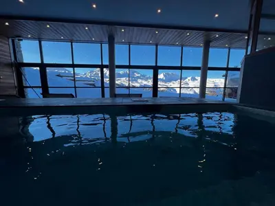 Vue générale sur la montagne ou vue sur la montagne depuis l'appartement