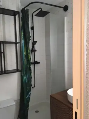 Salle de bains dans l'établissement studio cabine chalet club III entièrement rénové