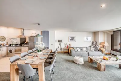 Cuisine ou kitchenette dans l'établissement Résidence Palafour - Appartements «Palafour Lodges» MAE-0144