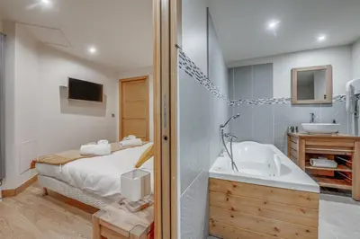 Un ou plusieurs lits dans un hébergement de l'établissement Résidence Palafour - Appartements « Palafour Lodges» MAE-0154