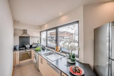 Cuisine ou kitchenette dans l'établissement Résidence Palafour - Appartements « Palafour Lodges» MAE-0154