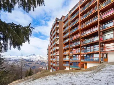 Vue générale sur la montagne ou vue sur la montagne depuis l'appartement