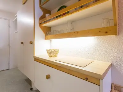 Cuisine ou kitchenette dans l'établissement Studio 4 pers, ski aux pieds, balcon, Les Arcs - FR-1-346-453