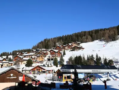 L'établissement Résidence Praz De L'ours 1 - Studio 4 personnes à Vallandry en centre station et proche des pistes MAE-1960 en hiver