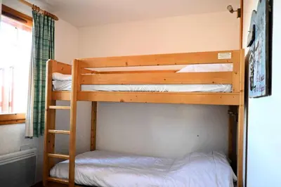 Un ou plusieurs lits dans un hébergement de l'établissement Résidence Edelweiss - Appartement de charme 3 pièces 8 personnes à Vallandry proche des pistes, des commerces et du centre station MAE-2003
