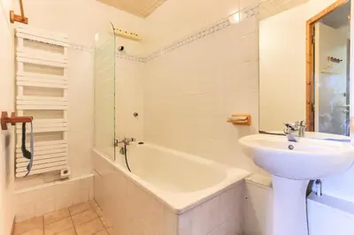 Salle de bains dans l'établissement Résidence Presles - Appartement duplex de charme 4 pièces 8 personnes à Vallandry dans un quartier calme et proche des pistes MAE-2004