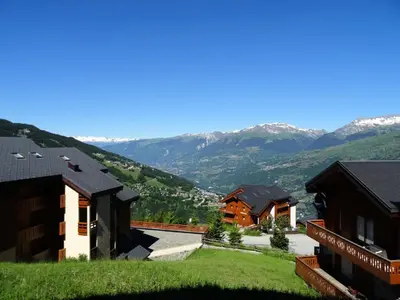Vue générale sur la montagne ou vue sur la montagne depuis l'appartement