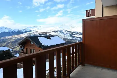 Vue générale sur la montagne ou vue sur la montagne depuis l'appartement
