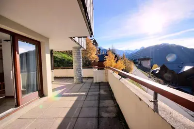 Vue générale sur la montagne ou vue sur la montagne depuis l'appartement